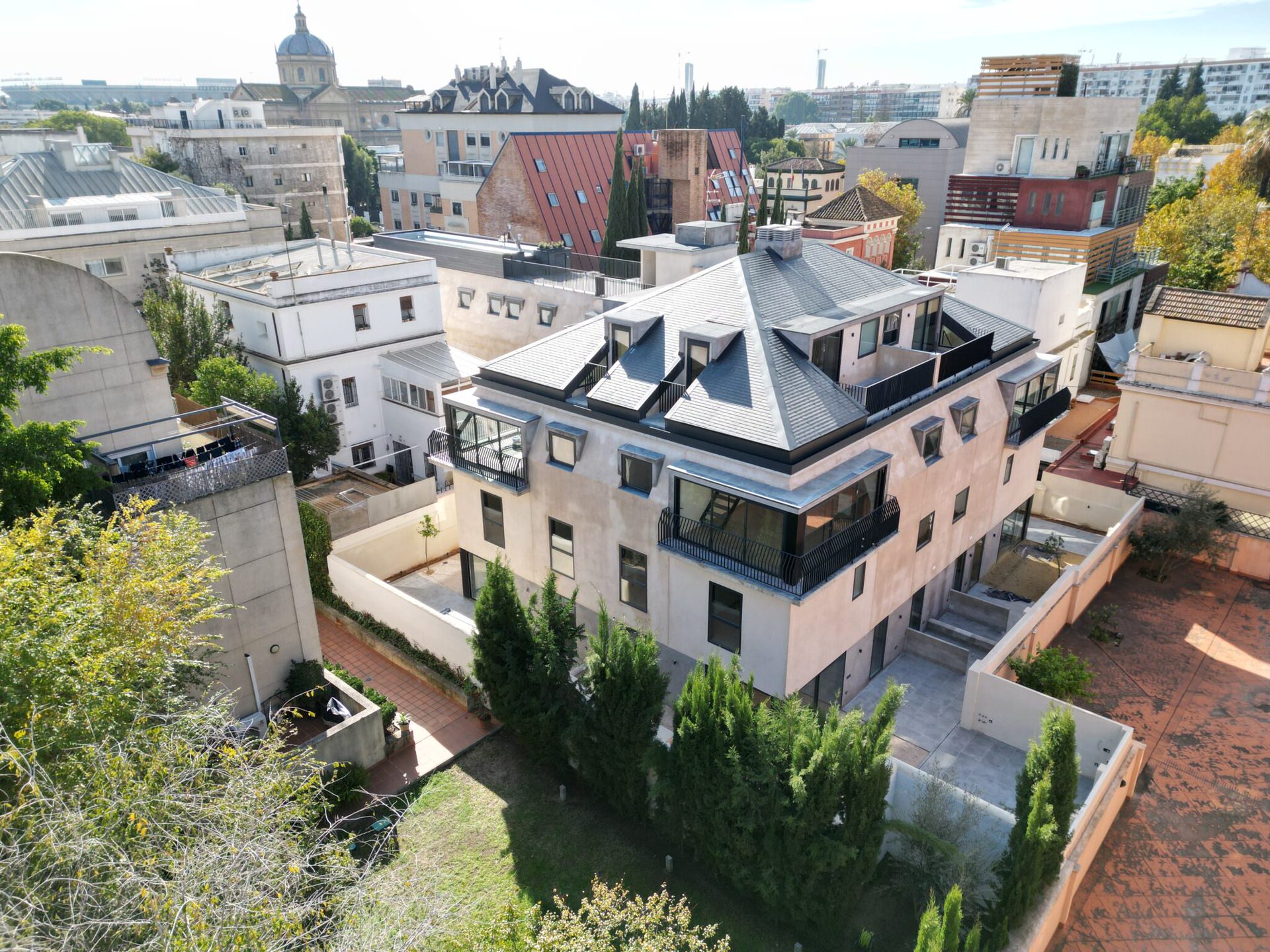 Plurifamiliar de 11 viviendas en Conde de Gálvez (Sevilla)